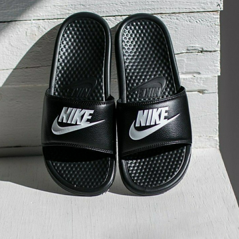 Brand New Nike Benassi JDI